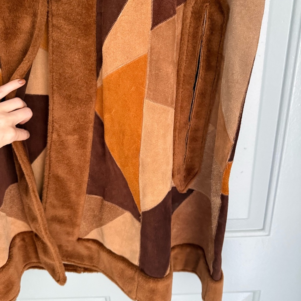 Geometric Patchwork Cape Coat - Picture 3 of 11